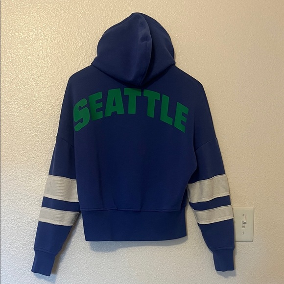 Junk Food Blue and Green Seahawks Sideline Striped Hoodie - Picture 4 of 4